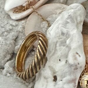 925 Sterling Italy Swirl Ring Stamped